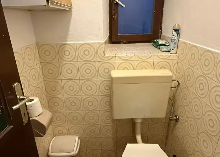 Bivanje na kmetiji Pstina *